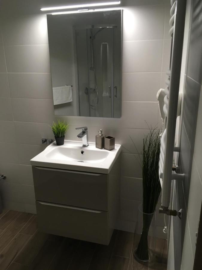 Rezydencja Marzec Gniezno Exteriör bild