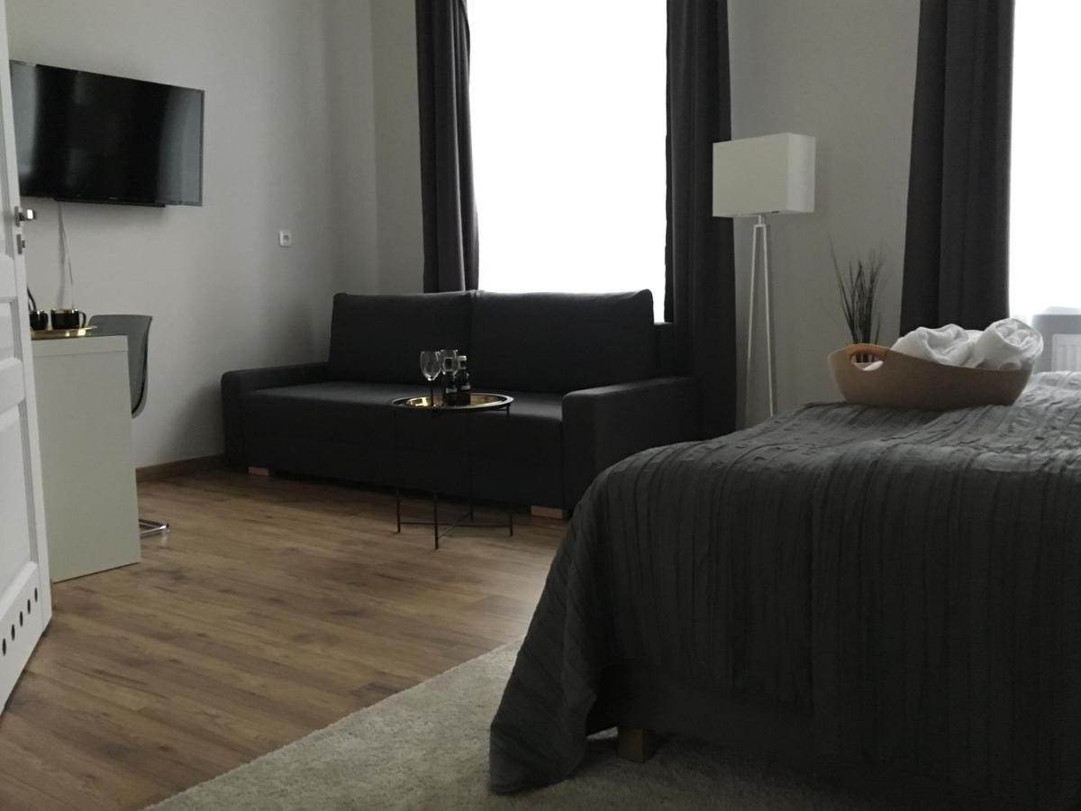 Rezydencja Marzec Gniezno Exteriör bild