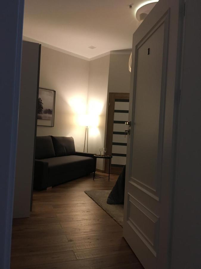 Rezydencja Marzec Gniezno Exteriör bild