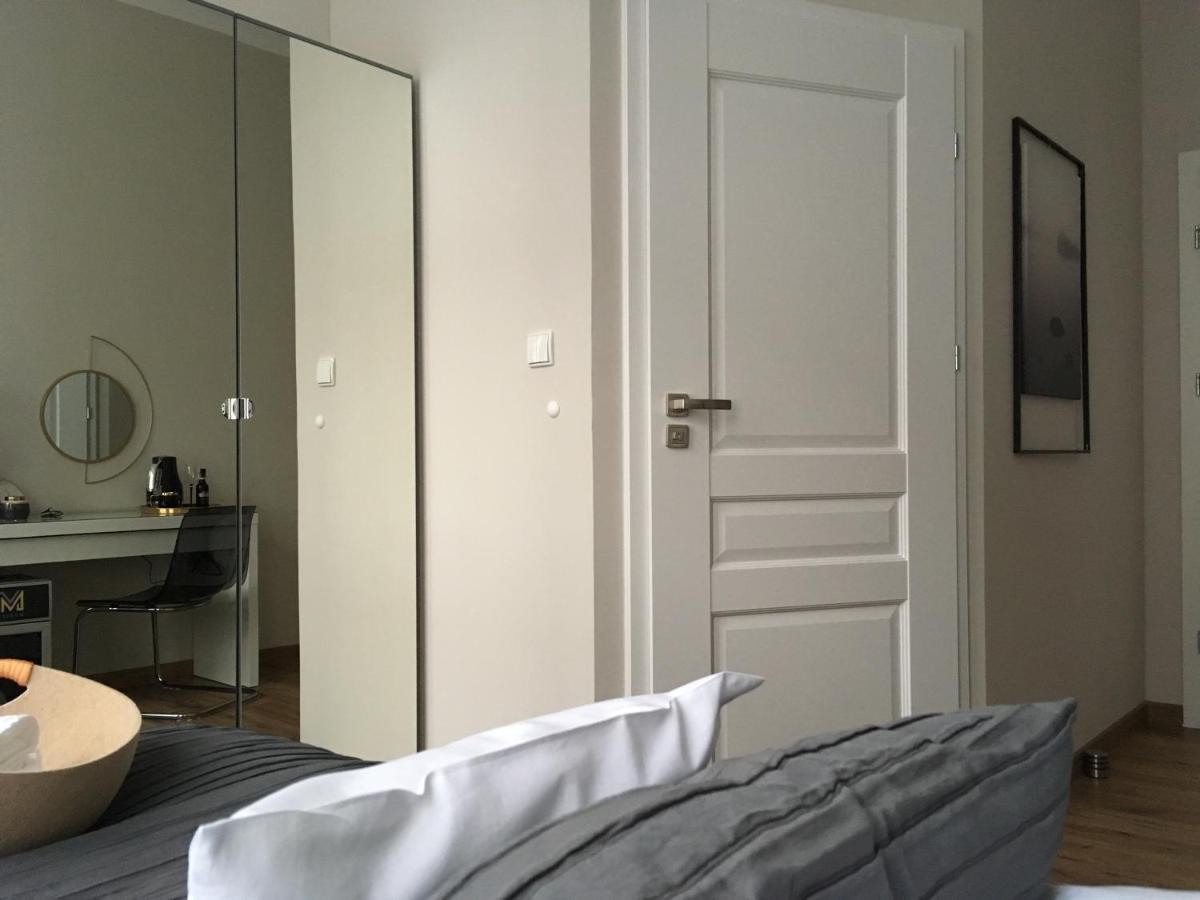 Rezydencja Marzec Gniezno Exteriör bild