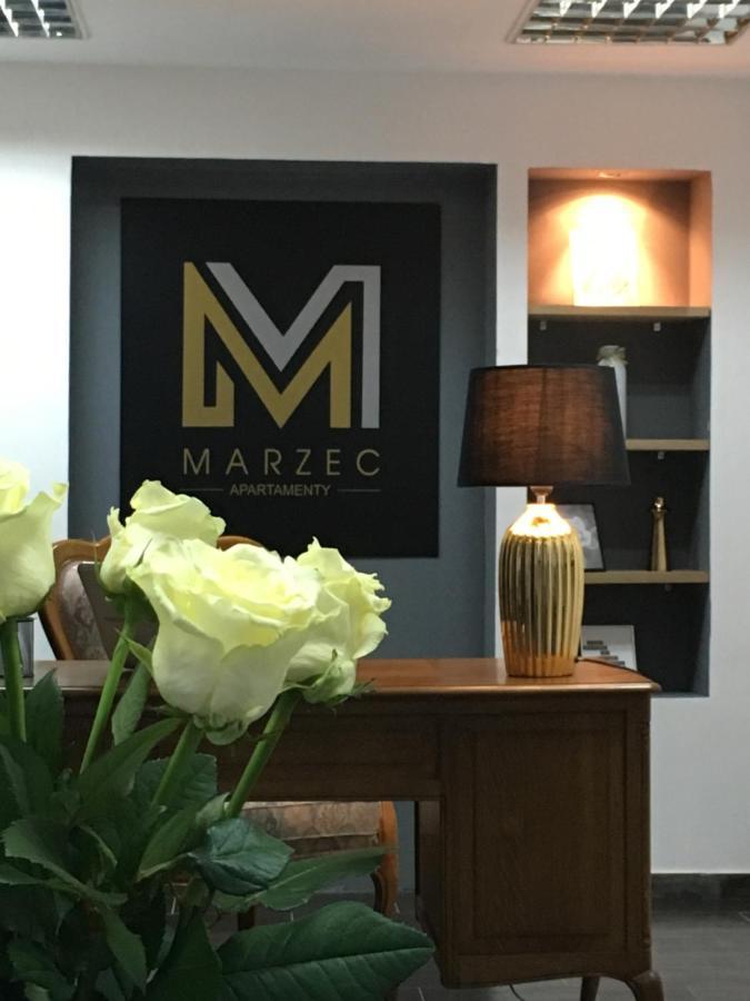 Rezydencja Marzec Gniezno Exteriör bild