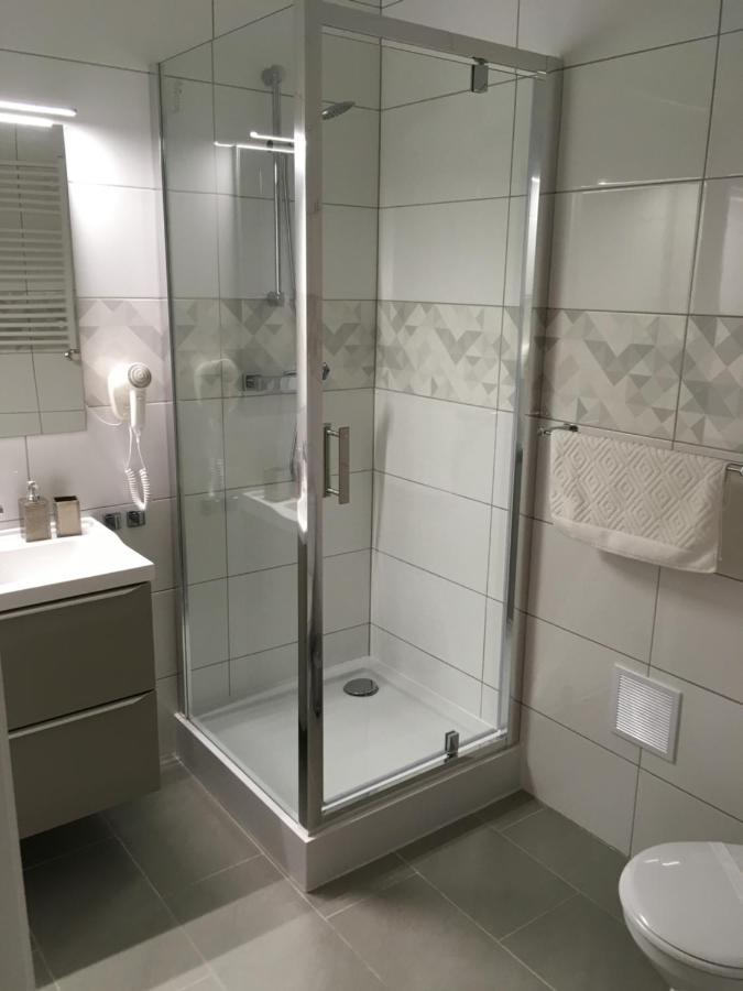 Rezydencja Marzec Gniezno Exteriör bild