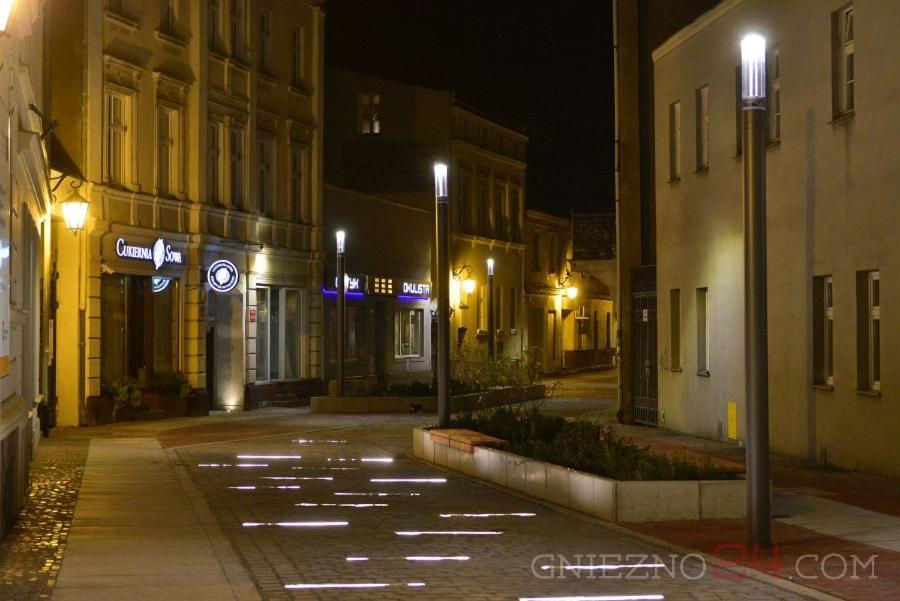 Rezydencja Marzec Gniezno Exteriör bild